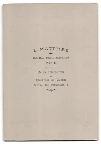 Fotografie L. Matthes, Paris, 203 Rue Saint-Honoré, Portrait stolze Mutter mit niedlicher Tochter im Arm