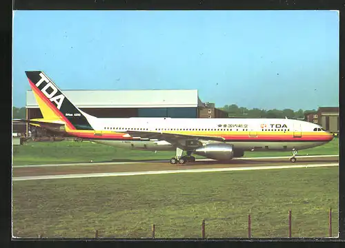 AK Flugzeug Airbus A.300B-2 TOA Domestic beim Start