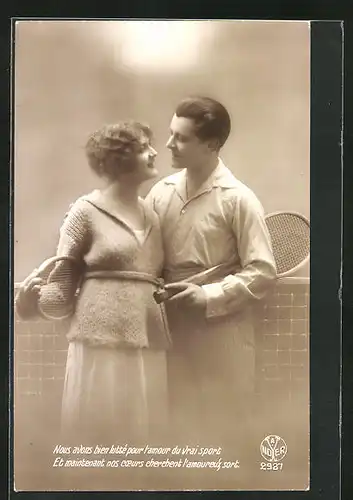 AK Paar flirtet nach dem Tennisspiel
