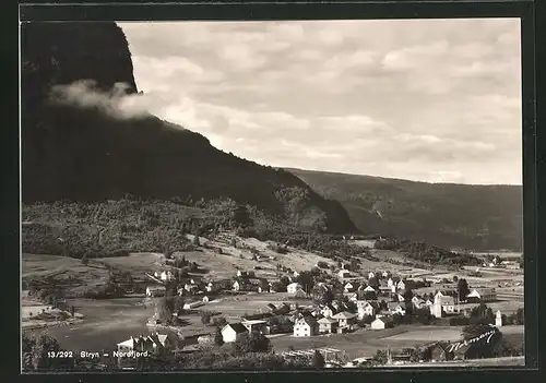 AK Stryn, Ortsansicht im Tal, Nordfjord