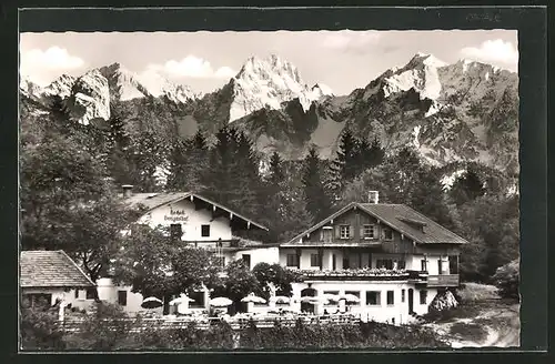 AK Oberaudorf, Blick auf den Berggasthof Hocheck und die Berge