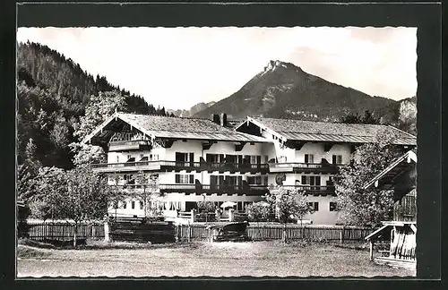 AK Oberaudorf a. I., Hotel Almrausch mit Blick zum Kranzhorn