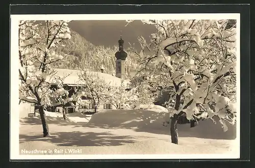 AK Reit im Winkel, Neuschnee mit Blick zur Kirche