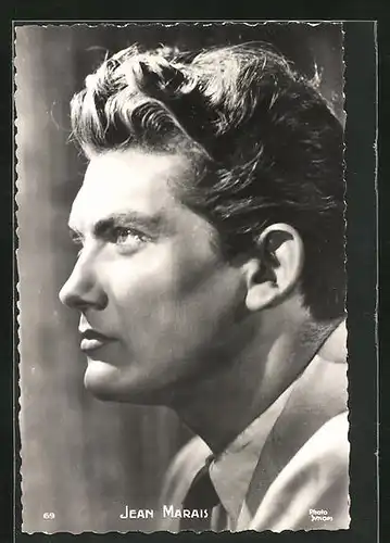 AK Schauspieler Jean Marais zur Seite blickend