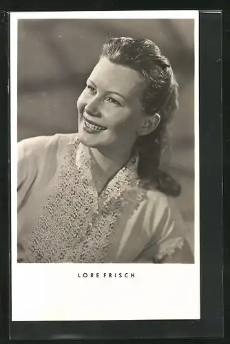 AK Schauspielerin Lore Frisch mit bezauberndem Lächeln