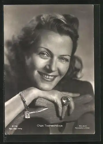 AK Schauspielerin Olga Tschechowa mit bildschönem Lächeln