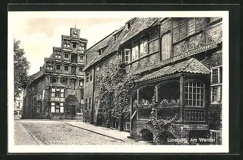 AK Lüneburg, Strassenpartie am Werder, Giebelhaus