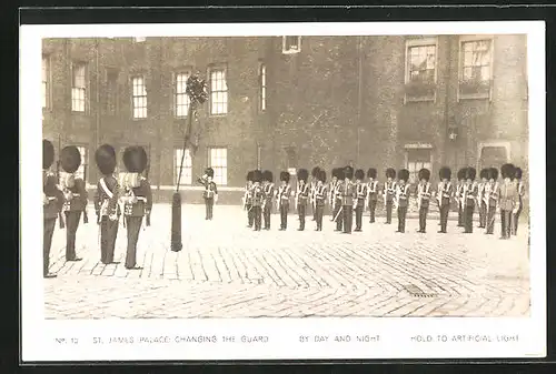 AK St. James Palace, Changig the Guard