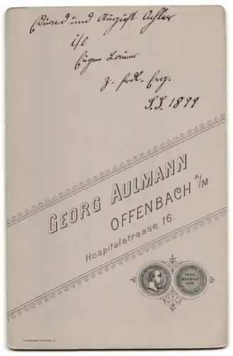 Fotografie Georg Aulmann, Offenbach a/M., Hospitalstrasse 16, Portrait Burschen in eleganten Anzügen