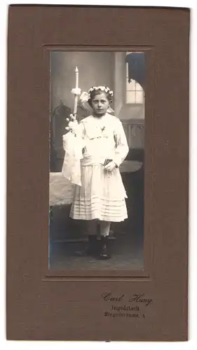 Fotografie Carl Haug, Ingolstadt, Ziegelbräustrasse 4, Portrait kleines Mdächen im weissen Kleid mit Kerze