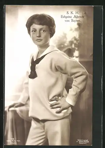 AK S. K. H. Erbprinz Albrecht von Bayern in stehender Pose