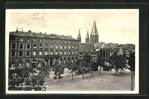 AK Kaiserslautern, Stiftsplatz mit Kirche und Bäumen