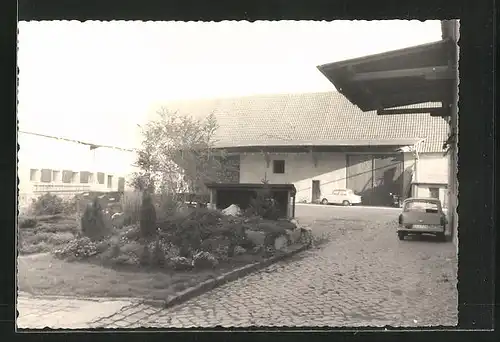 Foto-AK Lössen, Autos am Hof, 1977