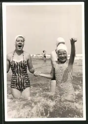 Fotografie Bademode, Dame & Mädchen im Badeanzug auf Norderney