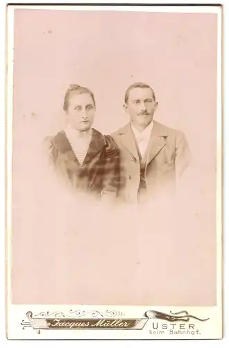 Fotografie Jacques Müller, Uster, beim Bahnhof, bürgerliches Paar im Portrait
