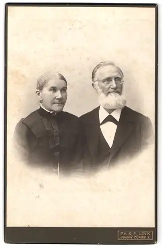 Fotografie Ph. & E. Link, Zürich, Portrait älteres Paar in eleganter Kleidung
