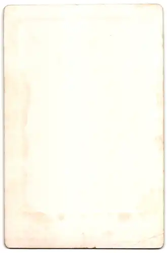 Fotografie Hille, Chicago, 3452 S. Halsted St., Portrait süsses Kleinkind im weissen Kleid