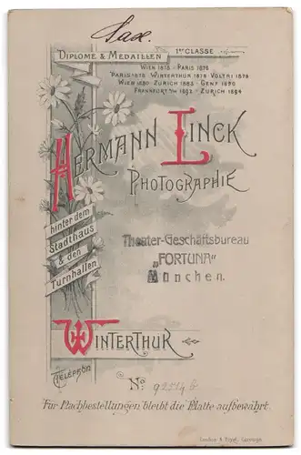 Fotografie Hermann Linck, Winterthur, Portrait junger Mann im eleganten Anzug