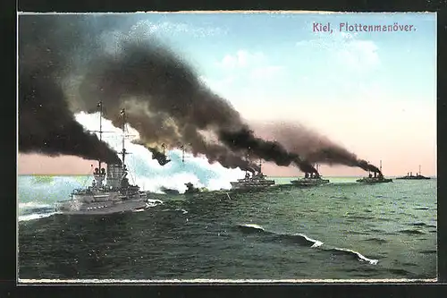 AK Kiel, Kriegsschiffe bei einem Flottenmanöver