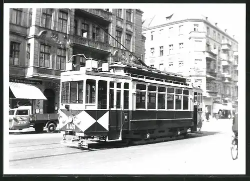 Fotografie unbekannter Fotograf, Ansicht Berlin, Strassenbahn-Triebwagen Nr. A401, Arbeitszug