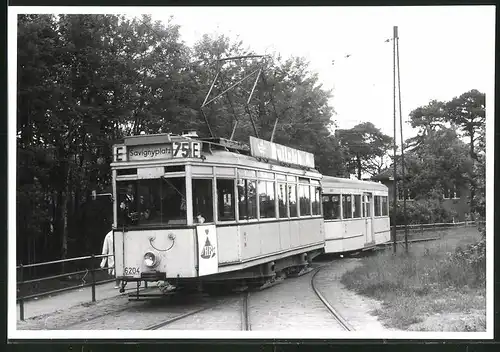 Fotografie unbekannter Fotograf, Ansicht Berlin-Hakenfelde, Strassenbahn-Triebwagen Nr. 6204 Richtung Savignyplatz