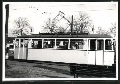 Fotografie unbekannter Fotograf, Ansicht Berlin-Rudow, Strassenbahn-Triebwagen Nr. 6304 der Linie 47