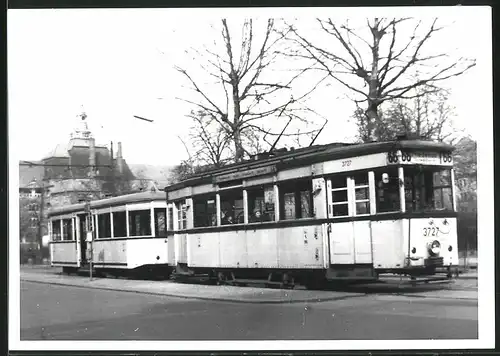 Fotografie unbekannter Fotograf, Ansicht Berlin, Wartburgplatz, Strassenbahn-Triebwagen Nr. 3727 Richtung Friedenau