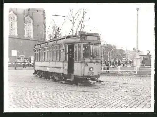 Fotografie unbekannter Fotograf, Ansicht Berlin-Köpenick, Lindenstrasse, Strassenbahn-Triebwagen nr. 5301 Linie 84