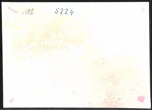 Fotografie unbekannter Fotograf, Ansicht Berlin-Köpenick, Strassenbahn-Triebwagen Nr. 5224 auf Betriebshof-Einfahrt