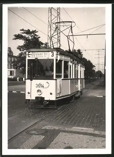 Fotografie unbekannter Fotograf, Ansicht Berlin, Seestrasse, Strassenbahn-Triebwagen Nr. 3614 Richtung Osloer Strasse