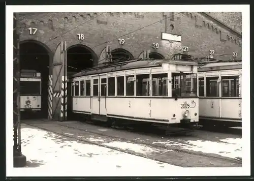 Fotografie unbekannter Fotograf, Ansicht Berlin-Schöneberg, Strassenbahn-Triebwagen Nr. 3609 bei Depot-Einfahrt