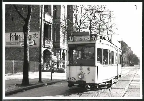 Fotografie unbekannter Fotograf, Ansicht Berlin, Emserplatz, Strassenbahn-Triebwagen Nr. 3824 Richtung Roseneck