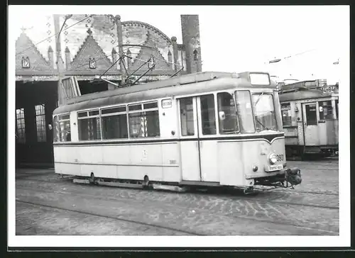 Fotografie Joachim Kubig, Ansicht Berlin-Köpenick, Strassenbahn-Triebwagen Nr. 3901 am Betriebshof-Depot