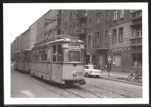 Fotografie unbekannter Fotograf, Ansicht Berlin, Pappelallee, Strassenbahn-Triebwagen Nr. 5015 der Linie 70