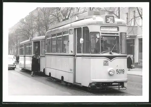 Fotografie Strassenbahn-Triebwagen Nr. 5019, Linie 70E Richtung Kupfergraben, BVG-Berlin