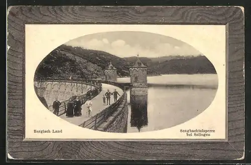 AK Solingen, Spaziergänger an der Sengbachtalsperre