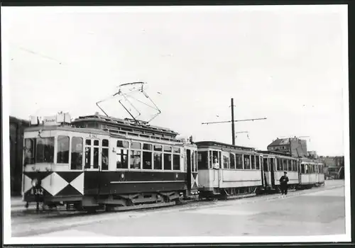 Fotografie unbekannter Fotograf, Ansicht Berlin, Wiener Brücke, Strassenbahn-Triebwagen Nr. A342, BVG-Arbeitszug
