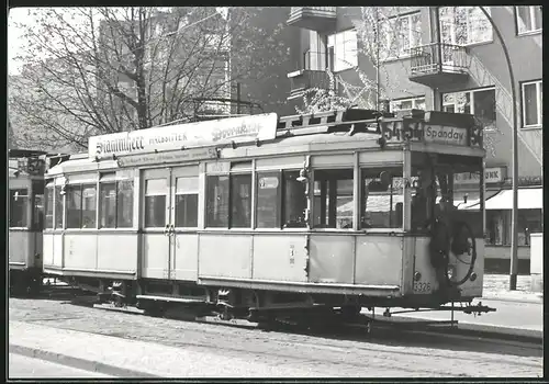 Fotografie Strassenbahn-Triebwagen Nr. 3326 Linie 54 Richtung Spandau, BVG-Berlin