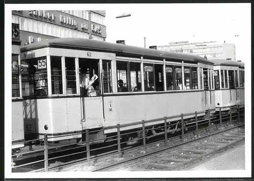 Fotografie unbekannter Fotograf, Ansicht Berlin, Tauenzienstrasse, Strassenbahn-Triebwagen Nr. 62 Linie 55
