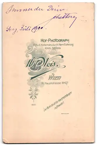 Fotografie W. Weis, Wien, Hauptstrasse 67, junger Herr im Anzug