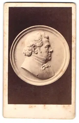 Fotografie unbekannter Fotograf und Ort, Portrait Relief von Franz Peter Schubert