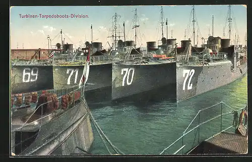 AK Turbinen-Torpedoboots-Division im Hafen