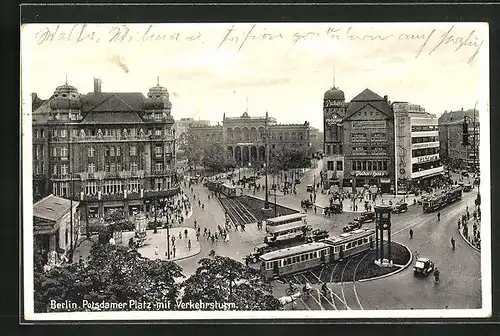 AK Berlin-Tiergarten, Potsdamer Platz mit Verkehrsturm und Geschäften, Strassenbahn