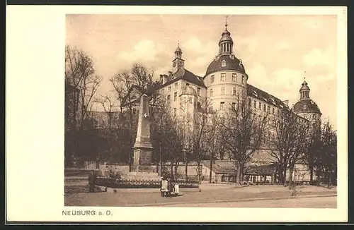 AK Neuburg a. D., Blick zum Schloss