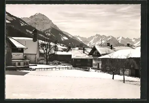 AK Hinang /Allgäuer Alpen, verschneite Ortspartie