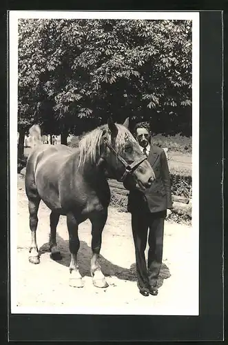 AK Ein Mann mit seinem Pferd