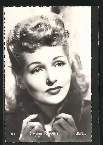 AK Schauspielerin Simone Renant im Kostüm einer Filmrolle