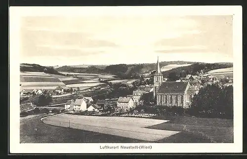 AK Neustadt, Blick auf den Ort und die Kirche