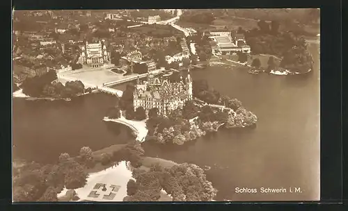 AK Schwerin i. M., Bölick auf das Schloss, Fliegeraufnahme