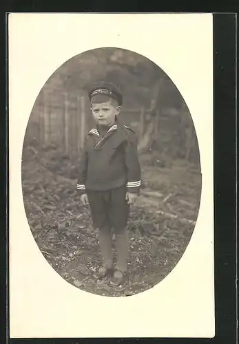 Foto-AK Knabe in Matrosenanzug, Kinder Kriegspropaganda